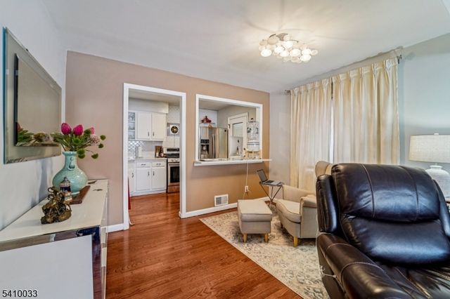 470 Capitol Rd, New Milford Boro, NJ 07646