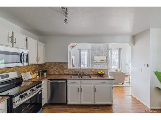 6877 S Dover Way, Littleton, CO 80128