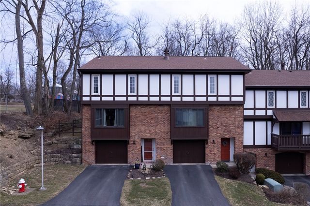 503 Kingsberry Ct, Ross Twp, PA 15237