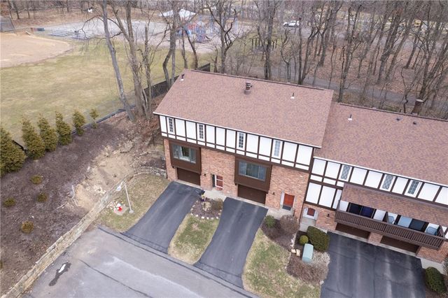 503 Kingsberry Ct, Ross Twp, PA 15237