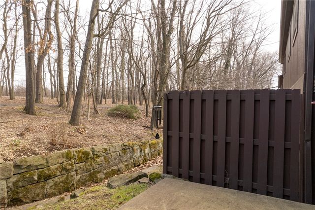 503 Kingsberry Ct, Ross Twp, PA 15237