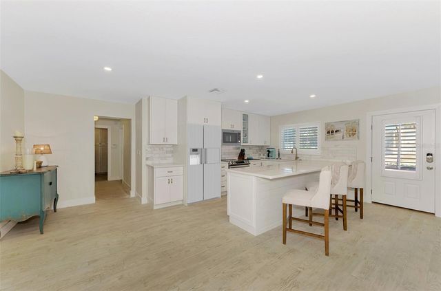5628 CAPE LEYTE DRIVE, Sarasota, FL 34242