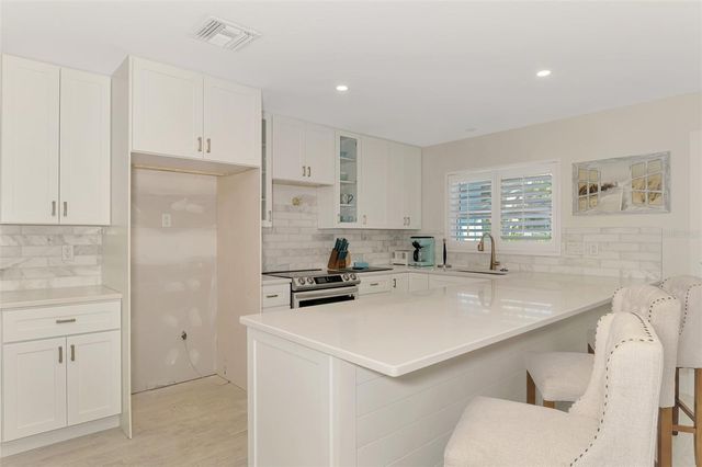 5628 CAPE LEYTE DRIVE, Sarasota, FL 34242