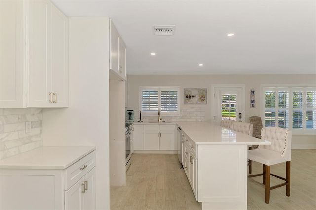 5628 CAPE LEYTE DRIVE, Sarasota, FL 34242