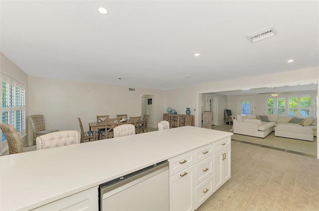 5628 CAPE LEYTE DRIVE, Sarasota, FL 34242