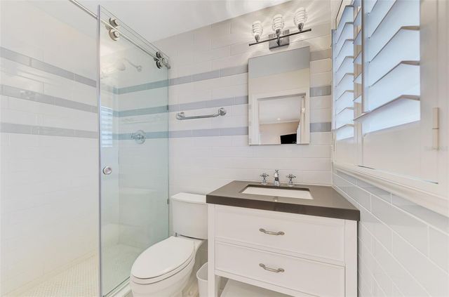 5628 CAPE LEYTE DRIVE, Sarasota, FL 34242