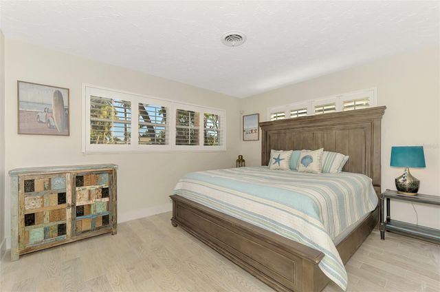 5628 CAPE LEYTE DRIVE, Sarasota, FL 34242