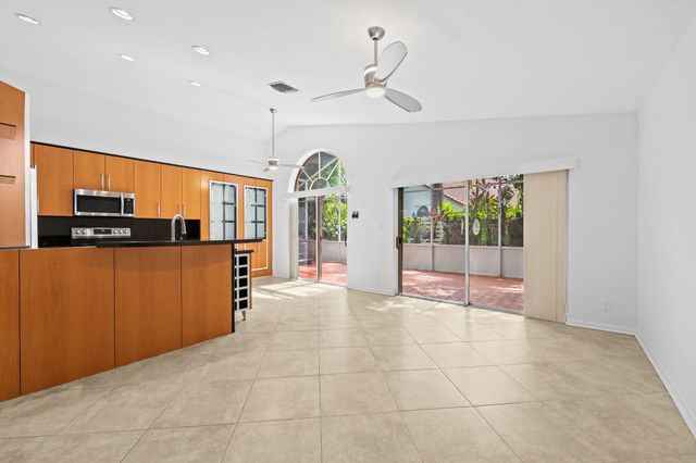2712 Cayenne Avenue, Cooper City, FL 33026