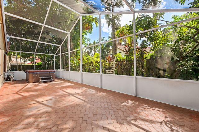 2712 Cayenne Avenue, Cooper City, FL 33026
