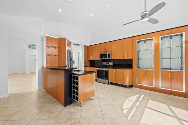 2712 Cayenne Avenue, Cooper City, FL 33026
