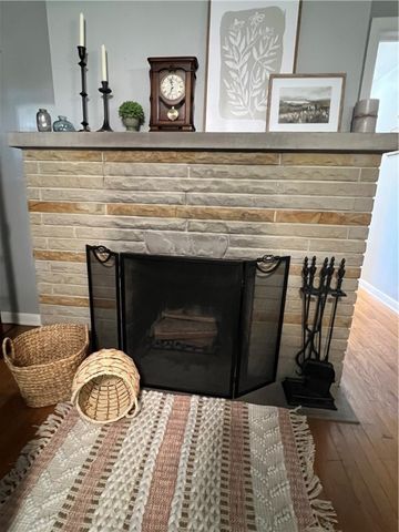 2617 S Hermitage Rd, Hermitage, PA 16148