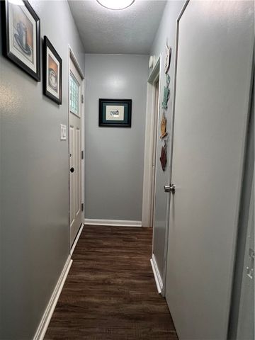 2617 S Hermitage Rd, Hermitage, PA 16148