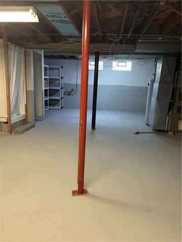 2617 S Hermitage Rd, Hermitage, PA 16148