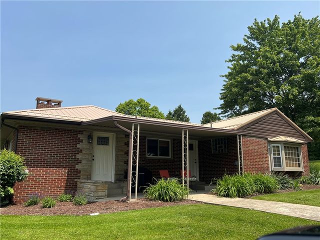 2617 S Hermitage Rd, Hermitage, PA 16148