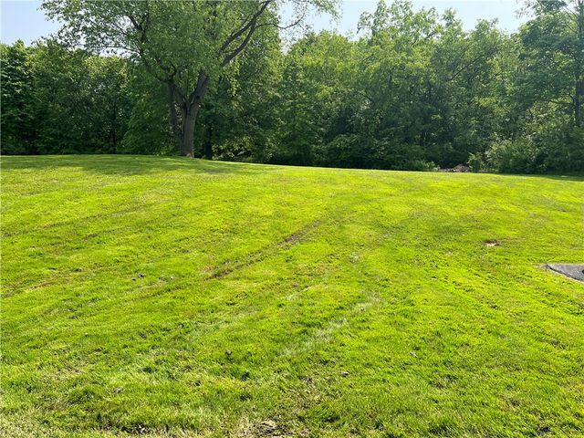 2617 S Hermitage Rd, Hermitage, PA 16148