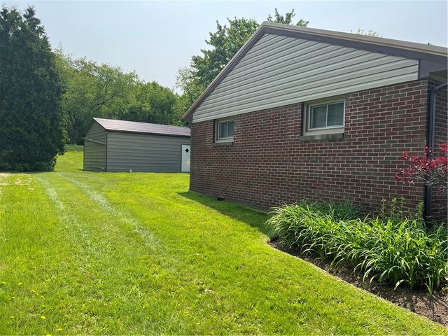 2617 S Hermitage Rd, Hermitage, PA 16148