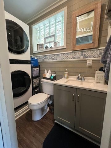 2617 S Hermitage Rd, Hermitage, PA 16148