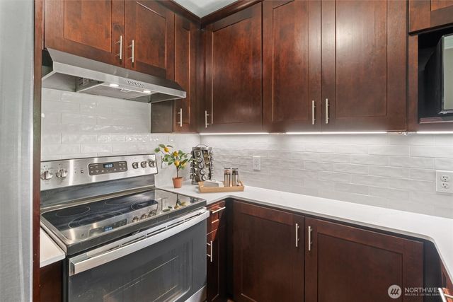 33020 10th Avenue SW #M302, Federal Way, WA 98023