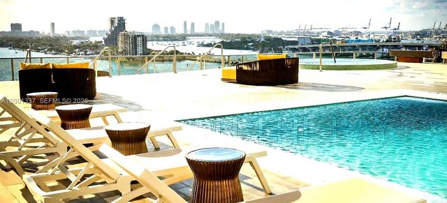 488 NE 18th St 204, Miami, FL 33132