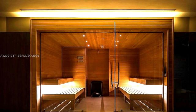 488 NE 18th St 204, Miami, FL 33132