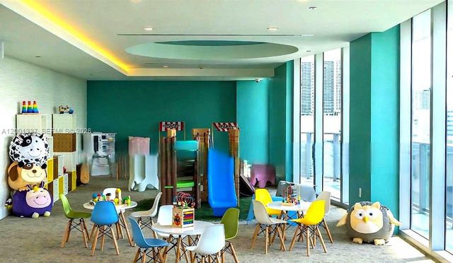 488 NE 18th St 204, Miami, FL 33132