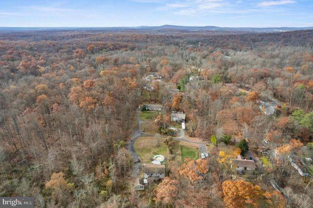 1545 OAK LN, Upper Black Eddy, PA 18972