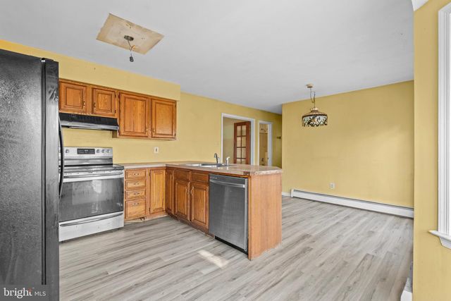 1545 OAK LN, Upper Black Eddy, PA 18972