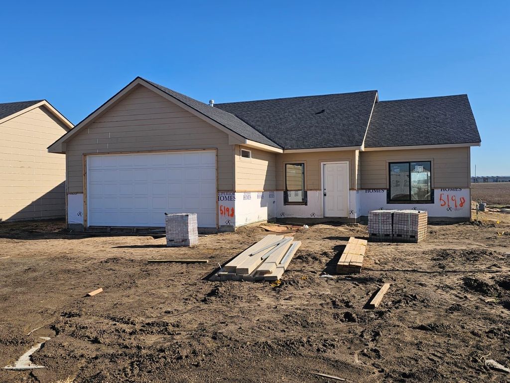 5198 N Toben Dr, Bel Aire, KS 67226