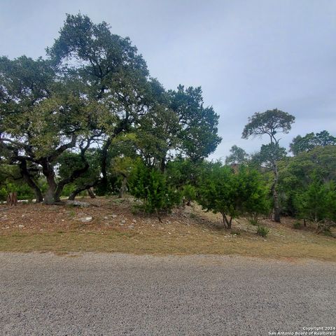 152 Mountainview Dr, Canyon Lake, TX 78133