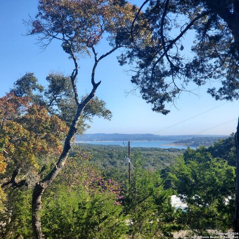 152 Mountainview Dr, Canyon Lake, TX 78133