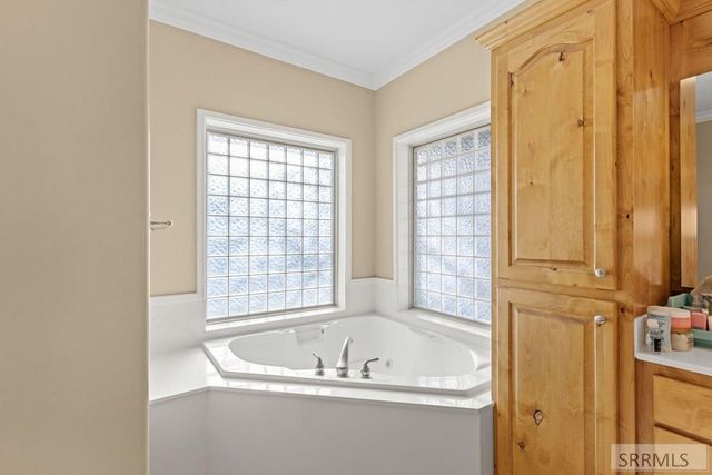 2917 Woodbridge Circle, Idaho Falls, ID 83401