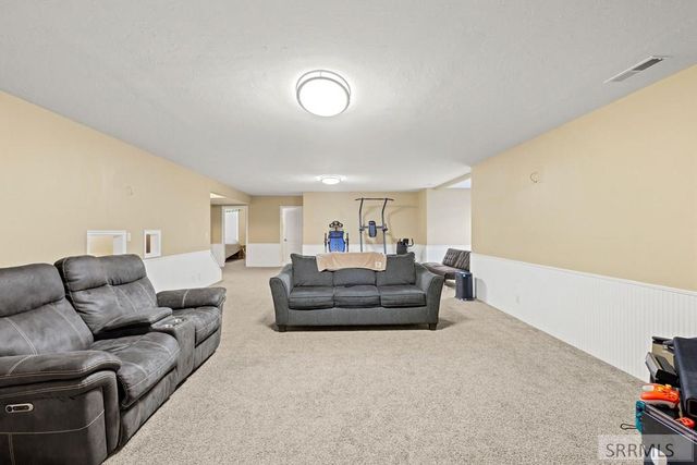 2917 Woodbridge Circle, Idaho Falls, ID 83401