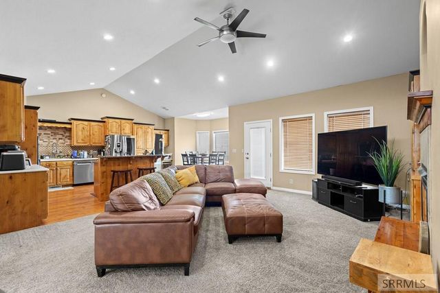 2917 Woodbridge Circle, Idaho Falls, ID 83401