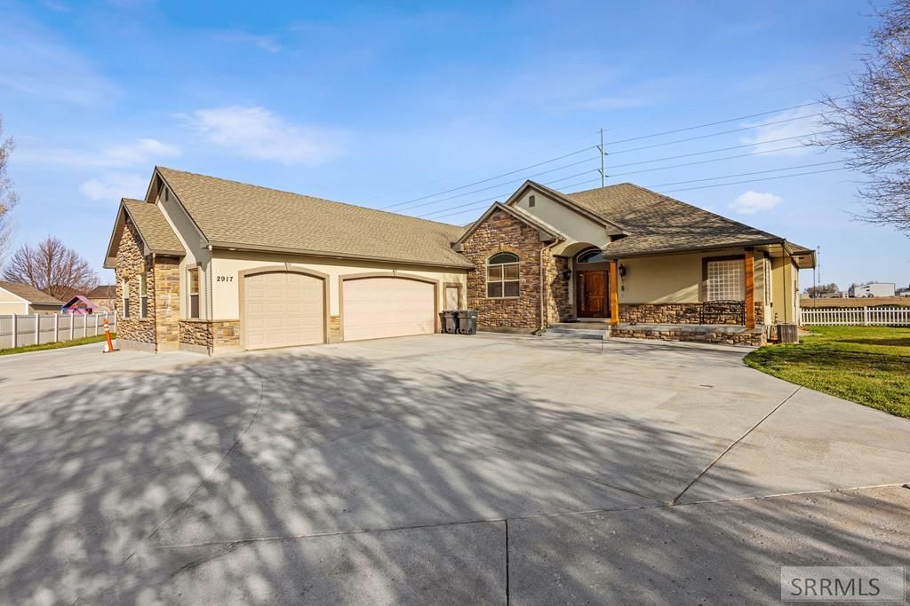 2917 Woodbridge Circle, Idaho Falls, ID 83401