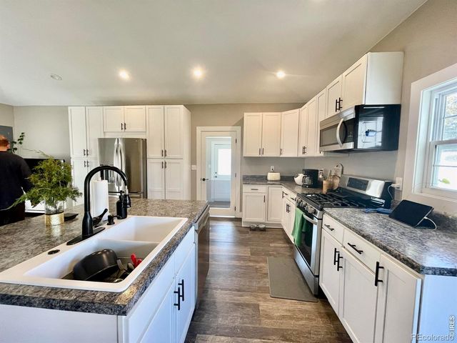 304 S High School Avenue, Holyoke, CO 80734