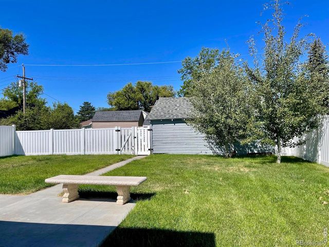 304 S High School Avenue, Holyoke, CO 80734