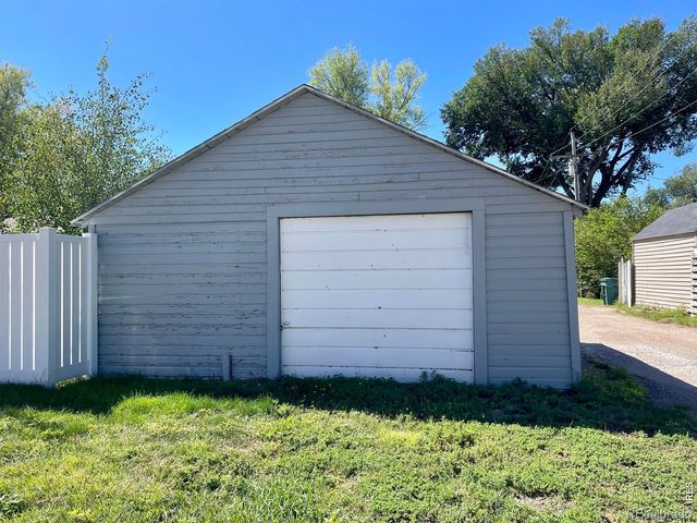 304 S High School Avenue, Holyoke, CO 80734