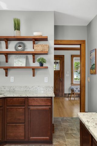 1202 Thomas Avenue, Saint Paul, MN 55104