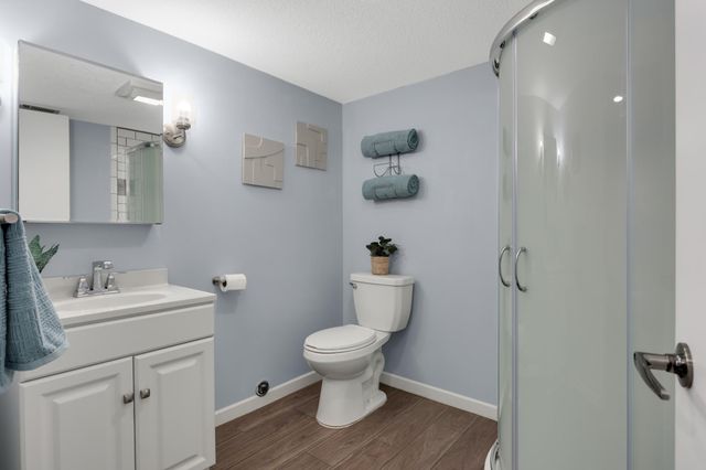 1202 Thomas Avenue, Saint Paul, MN 55104
