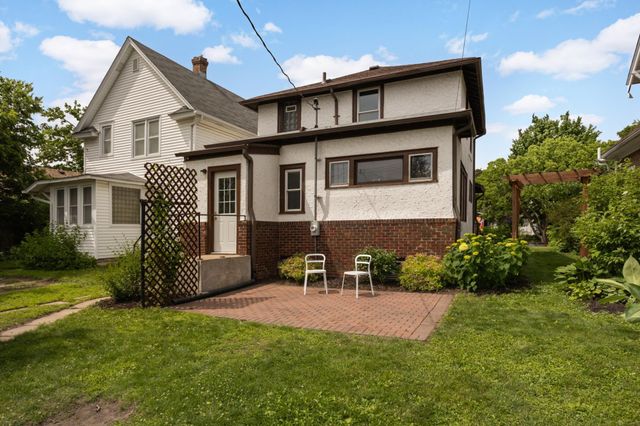 1202 Thomas Avenue, Saint Paul, MN 55104