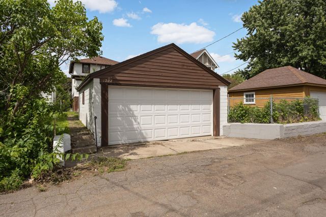 1202 Thomas Avenue, Saint Paul, MN 55104