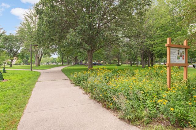 1202 Thomas Avenue, Saint Paul, MN 55104