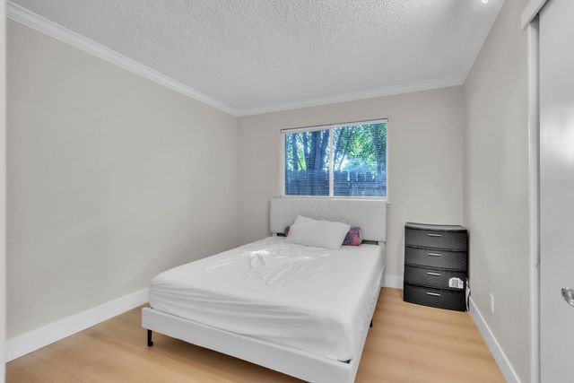 9833 Winterwood Way, Sacramento, CA 95827