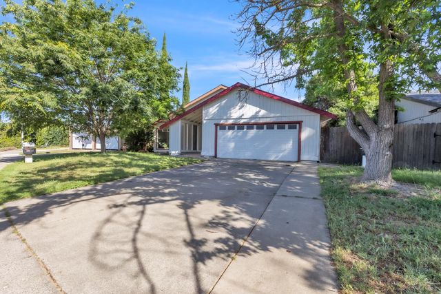 9833 Winterwood Way, Sacramento, CA 95827