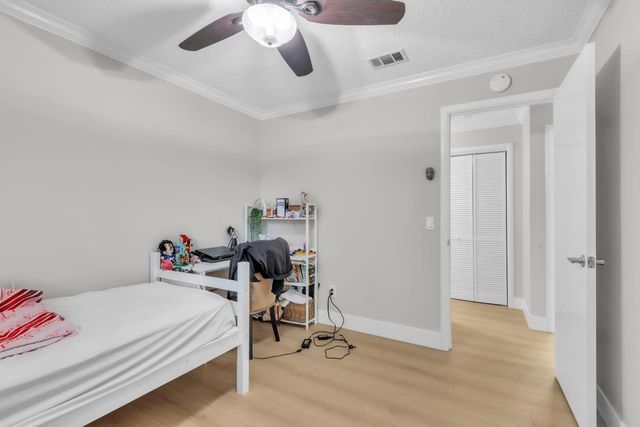 9833 Winterwood Way, Sacramento, CA 95827