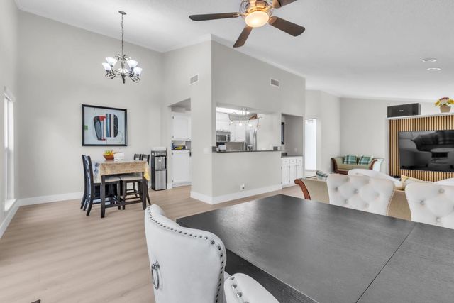 9833 Winterwood Way, Sacramento, CA 95827