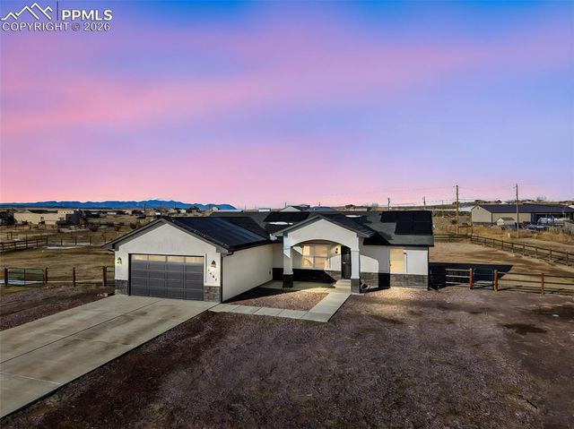 1487 E Arrowwood Lane, Pueblo West, CO 81007
