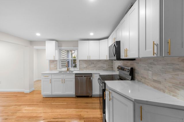 117 West Chippen Hill Road, Burlington, CT 06013