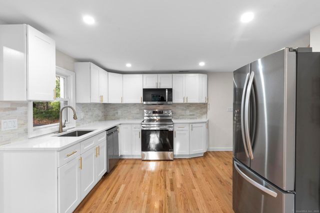 117 West Chippen Hill Road, Burlington, CT 06013