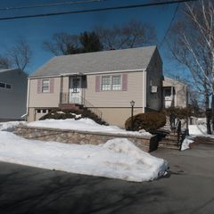 151 Dartmouth St, Lynn, MA 01904